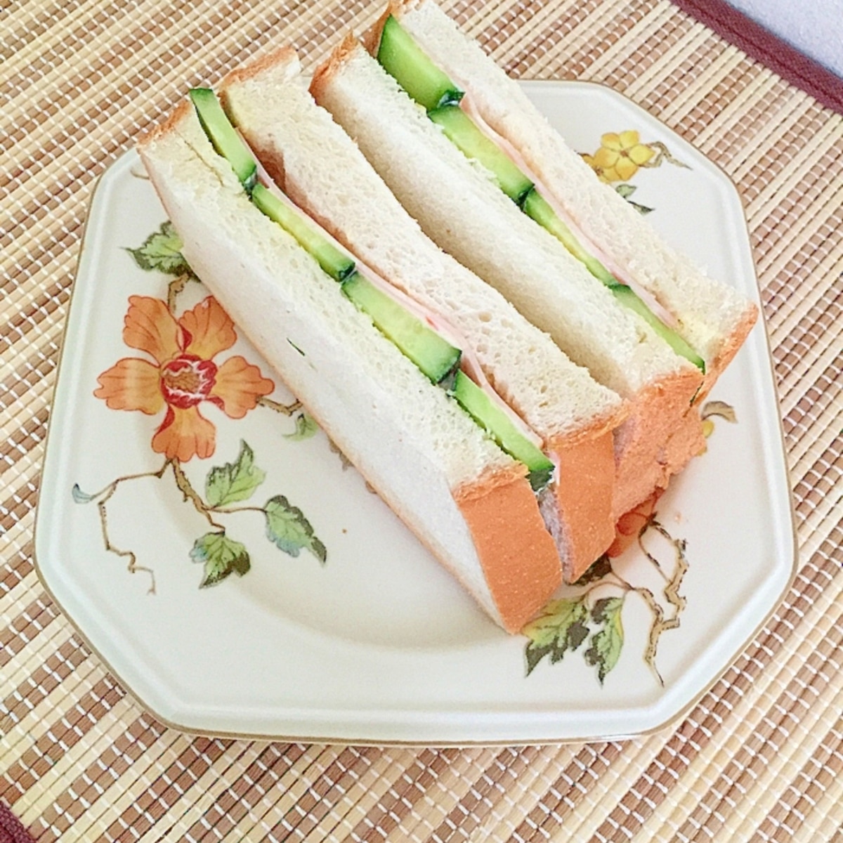 ハムときゅうりとタルタルソースのサンドイッチ レシピ 作り方 By ぽよっちぷーちゃん 楽天レシピ ハムときゅうりとタルタルソースのサンドイッチ レシピ 作り方 By ぽよっちぷーちゃん 楽天レシピ